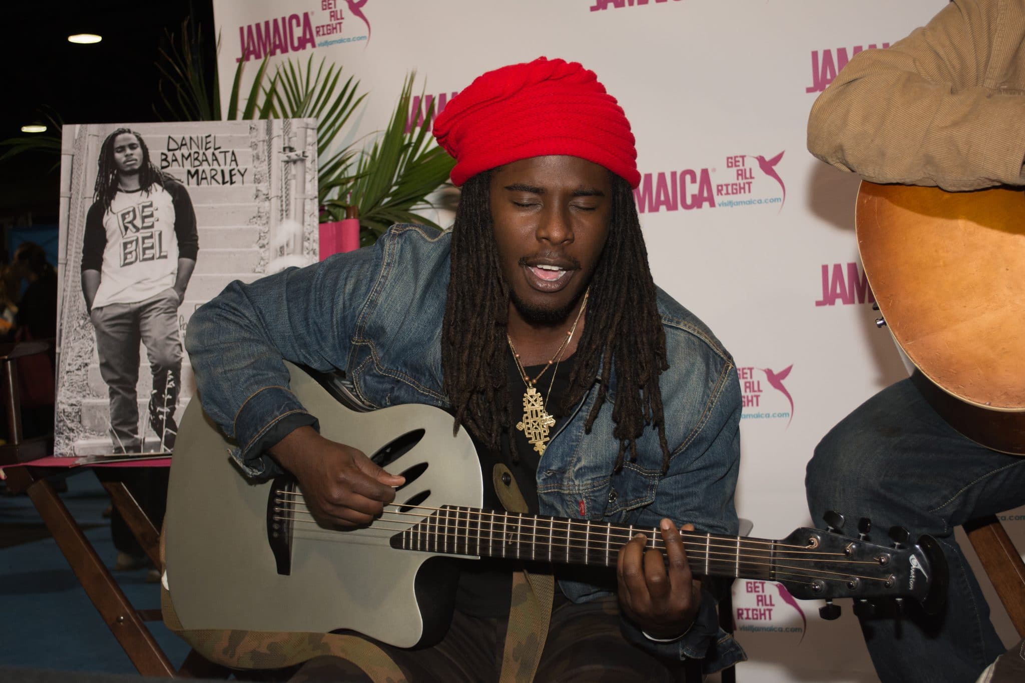 12 Easy Reggae Songs on Guitar That Are Fun & Simple to Play