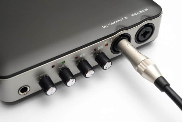 Audio interface for guitar
